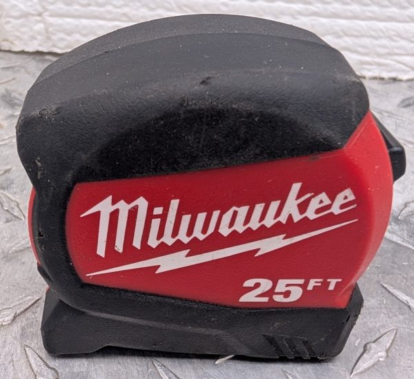 milwaukee tape 25 pret argent (1)