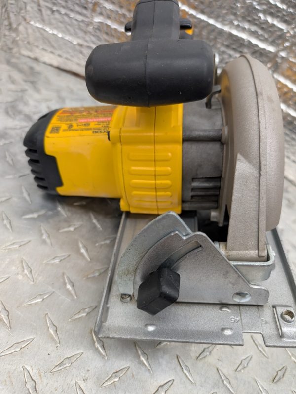 scie circulaire dewalt