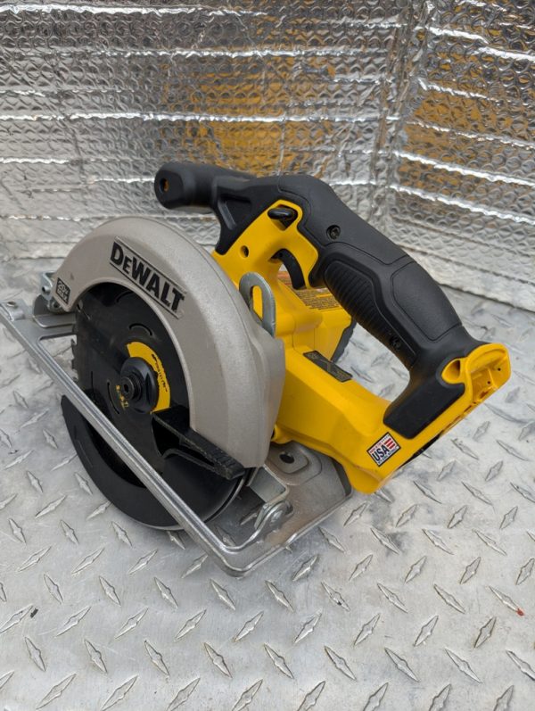 scie circulaire dewalt