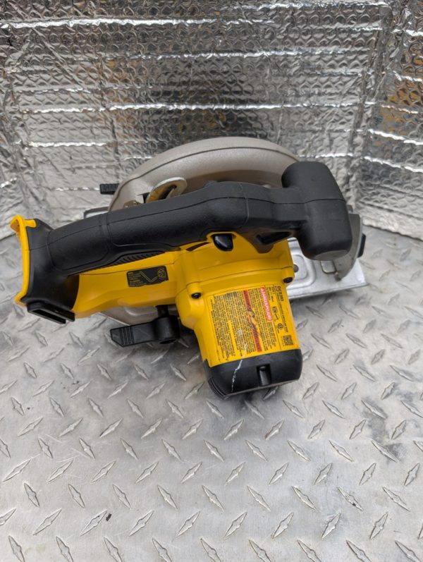 scie circulaire dewalt
