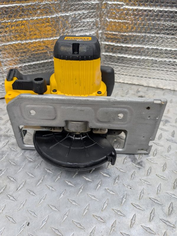scie circulaire dewalt