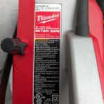 scie onglet milwaukee pret argent (1)