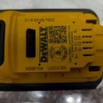 dewal batterie 20v pret argent (2)
