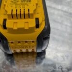 dewal batterie 20v pret argent (5)