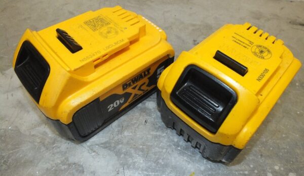 dewalt batterie 5 ah 90% lithium pret argent (1)