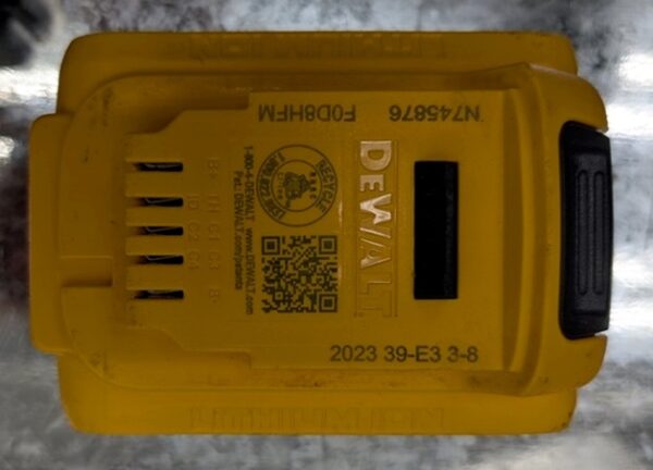 dewalt batterie 5 ah 90% lithium pret argent (2) copie