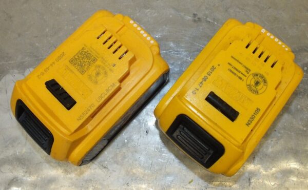 dewalt batterie 5 ah 90% lithium pret argent (4)