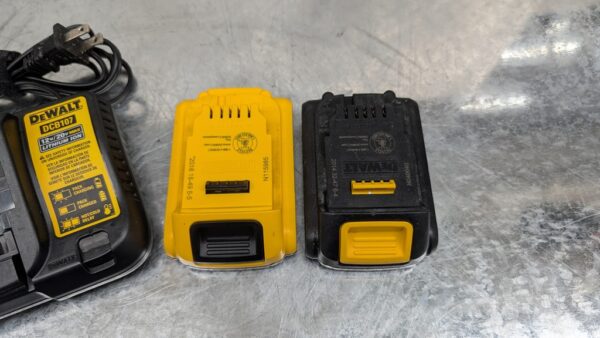 dewalt chargeur 20v batterie 1.5 ah pret argent (5)