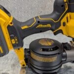 dewalt cloueuse a toiture dcn45rn 20v brushless pret argent (10)