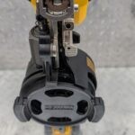 dewalt cloueuse a toiture dcn45rn 20v brushless pret argent (7)