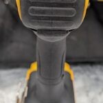 dewalt cordless impact driver dcf885 20v visseuse pret argent (3)