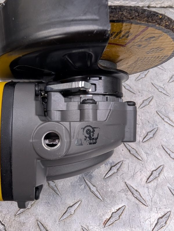 dewalt dcg418 meuleuse d'occasion argent pret (12)