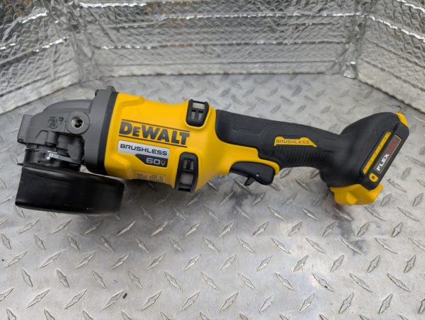 dewalt dcg418 meuleuse d'occasion argent pret (3)