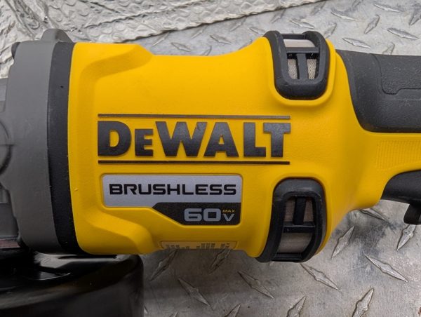 dewalt dcg418 meuleuse d'occasion argent pret (4)