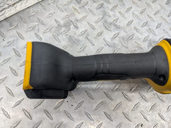 dewalt dcg418 meuleuse d'occasion argent pret (7)