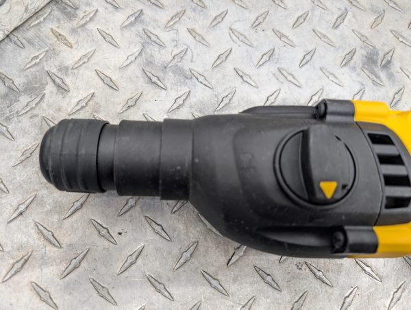 dewalt dch133 perceusse ciment flexvolt (18) d'occasion pret argent