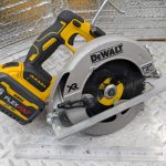 dewalt dcs570 scie circulaire saw flexvolt pret argent (2)