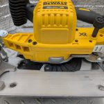 dewalt dcs570 scie circulaire saw flexvolt pret argent (8)