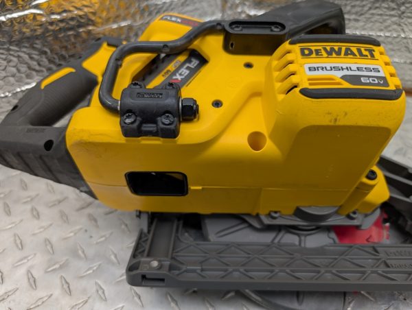 dewalt dcs577 scie circulaire saw flexvolt pret argent (12)