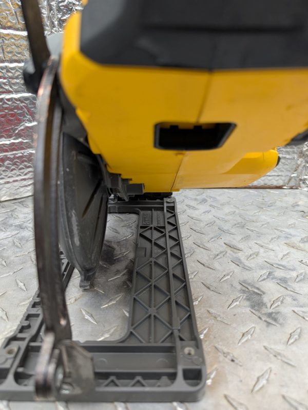 dewalt dcs577 scie circulaire saw flexvolt pret argent (15)