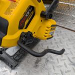 dewalt dcs577 scie circulaire saw flexvolt pret argent (16)