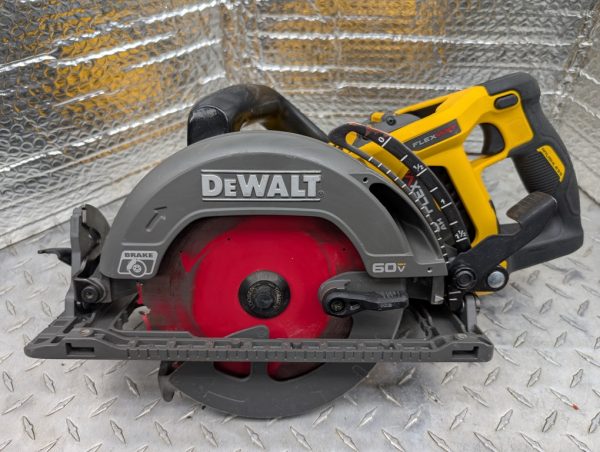 dewalt dcs577 scie circulaire saw flexvolt pret argent (2)