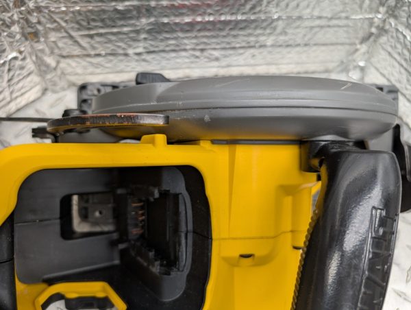 dewalt dcs577 scie circulaire saw flexvolt pret argent (20)