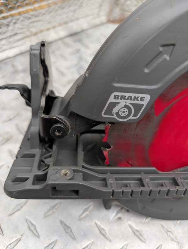 dewalt dcs577 scie circulaire saw flexvolt pret argent (7)