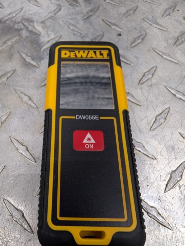dewalt dw055e mesureur d'occasion usage pret d'argent (1)