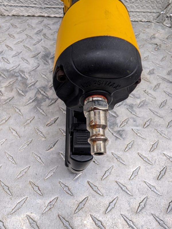 dewalt dwfp12233 cloueuse finition d'occasion used nails pret argent (10)