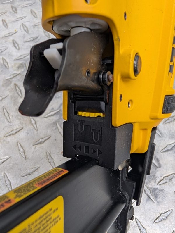 dewalt dwfp12233 cloueuse finition d'occasion used nails pret argent (12)