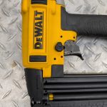 dewalt dwfp12233 cloueuse finition d'occasion used nails pret argent (3)