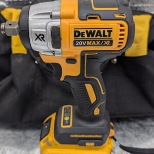 dewalt impact driver dcf880 20v cordless pret argent .5 inch .25 inch (1)