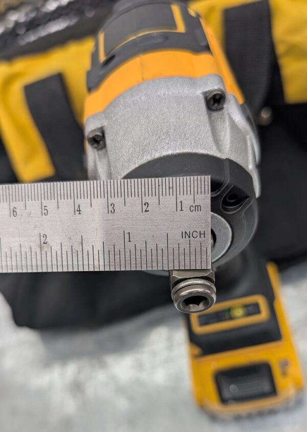 dewalt impact driver dcf880 20v cordless pret argent .5 inch .25 inch (6)