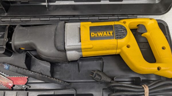 dewalt scie saw sabre va et vient electrique dw307m pret argent (10)