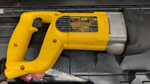 dewalt scie saw sabre va et vient electrique dw307m pret argent (9)