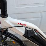 e one 7h velo bike bicycle 17 pouces electric 48v pret argent (21)