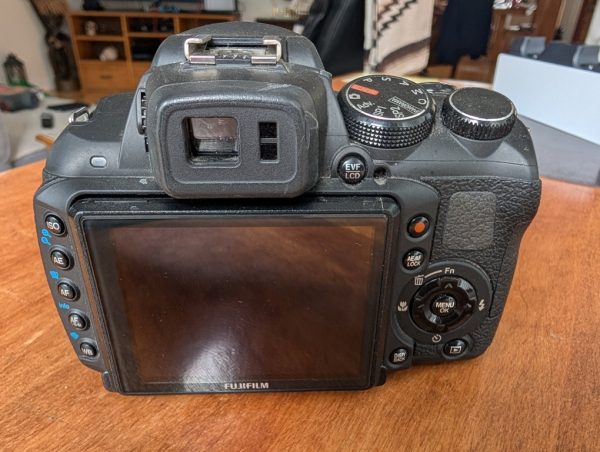 fujifilm finepix hs525exr appareil photo pret argent (22)