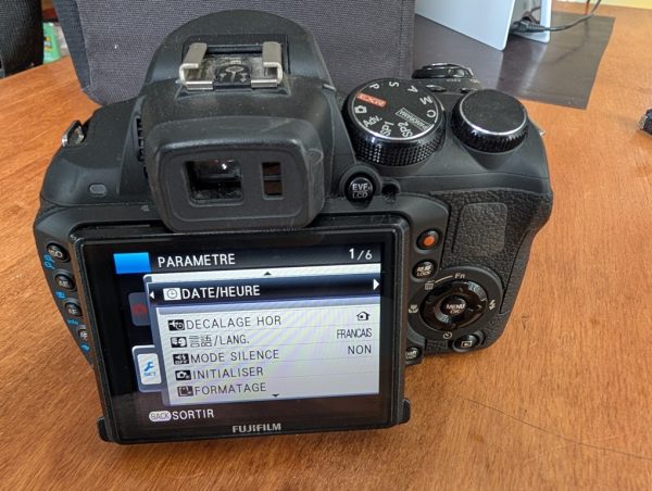 fujifilm finepix hs525exr appareil photo pret argent (26)