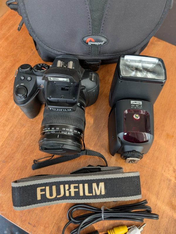 fujifilm finepix hs525exr appareil photo pret argent (31)