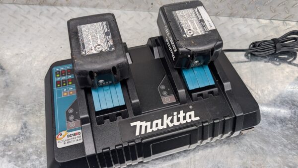 makita chargeur rapide double 18v dc18rd pret argent (2)