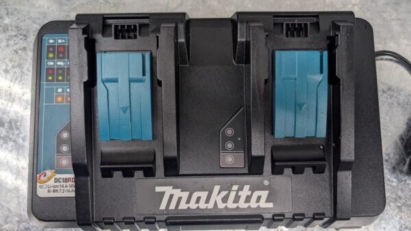 makita chargeur rapide double 18v dc18rd pret argent (8)