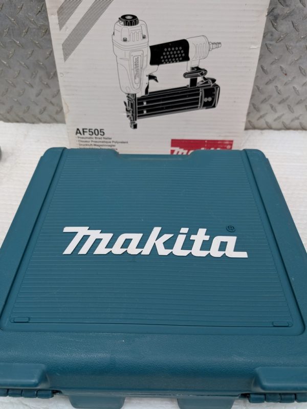 makita cloueuse modele af505 air pret argent (2)