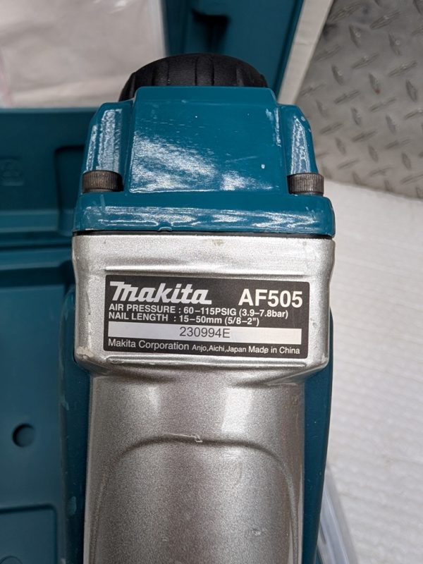 makita cloueuse modele af505 air pret argent (5)