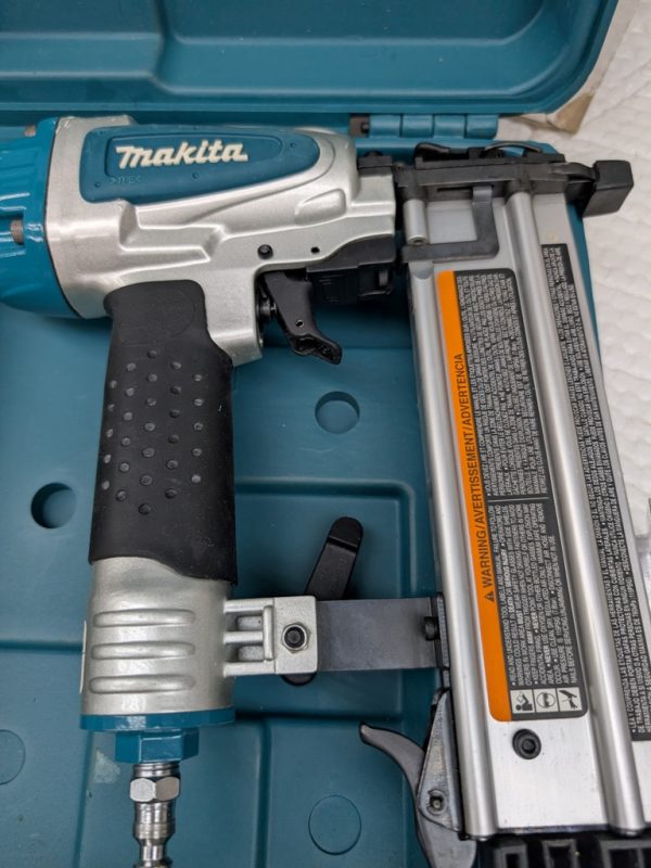 makita cloueuse modele af505 air pret argent (6)