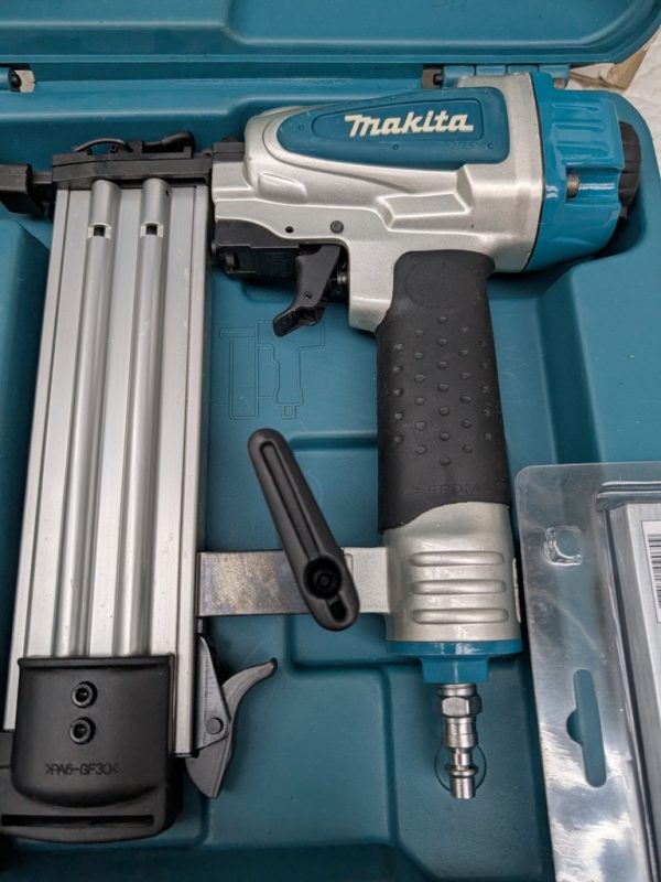 makita cloueuse modele af505 air pret argent (7)