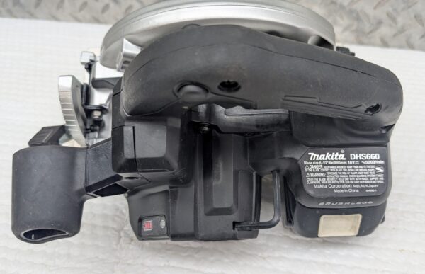 makita das660 18v brushless 6.5 inch diam scie circulaire saw pret argent (9)