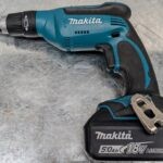 makita dry wall dfs451 18v brushless pret argent (1)