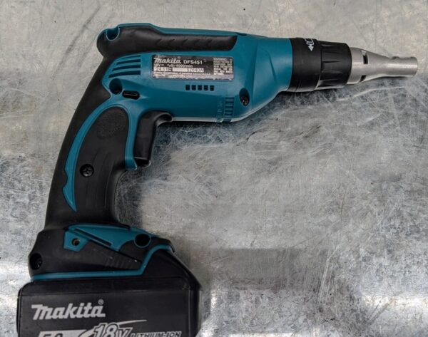makita dry wall dfs451 18v brushless pret argent (9)