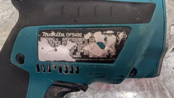 makita dry wall dfs452 brushless lxt 18v pret argent (10)